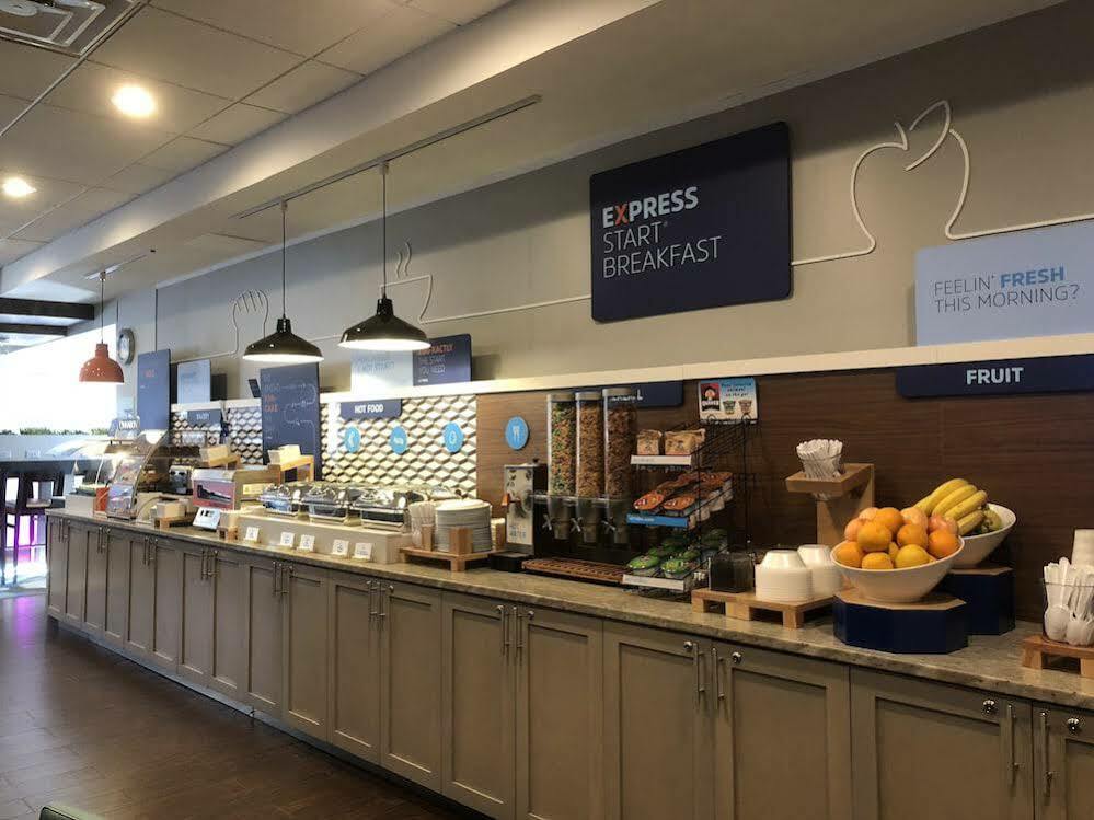 Holiday Inn Express Washington Dc Silver Spring By Ihg Екстер'єр фото
